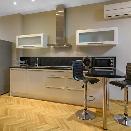 Apartment Beachfront 3-bedroom With Jaccuzi And Barbecue In The Back *